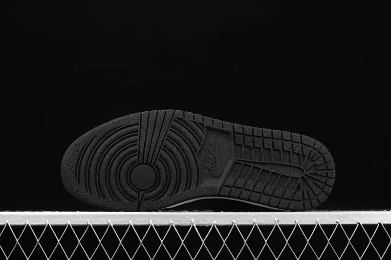 All categories Air Jordan Jordan series basketball shoes Air Jordan 1 High Air Jordan 1 High OG "Black Satin" AJ1 Joe 1 black gray red silk 555088-060